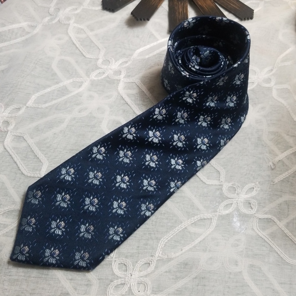 ERMENEGILDO ZEGNA SILK FLORAL TIE
